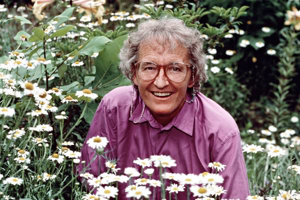 Elisabeth Kübler-Ross identified bargaining as the third stage of grief while studying dying patients. It has since been learned that we also experience these stages when coping with the “death” of our addict selves. (Ken Ross via Simon & Schuster)