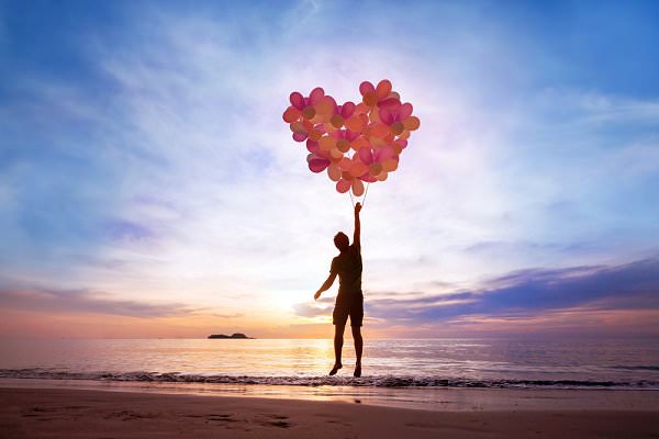 Kindness can lift us up like a ton of balloons if only we give it the chance. (Ditty_about_summer/Shutterstock)