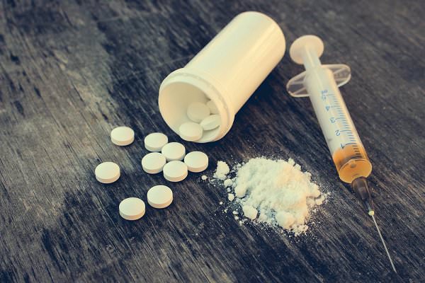 Heroin addiction and prescription drug addiction share a fair number of similarities. (Mukhina Viktoriia/Shutterstock)