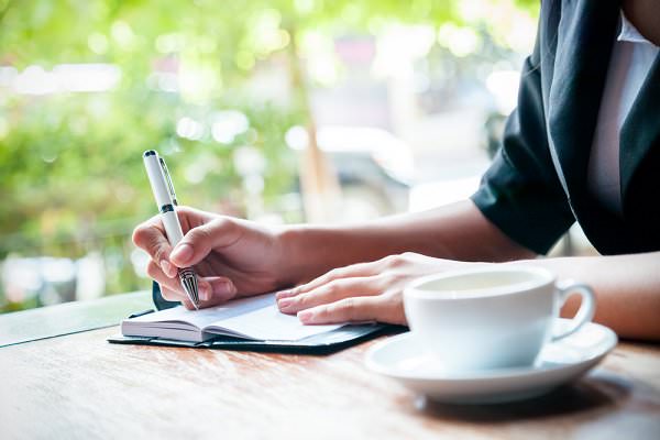 Journaling is best done in the morning, shortly upon waking. (EM Karuna/Shutterstock)