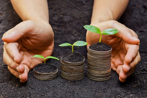 We must learn to be responsible with our finances. (wk1003mike/Shutterstock)