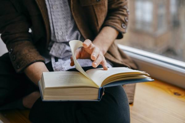 Even as little as a paragraph a day will do as well, as long as we read thoughtfully and really consider what we have read. (file404/Shutterstock)