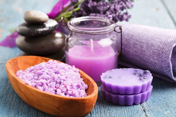 Making your own scented candles is fun, and potentially even has some meditative benefits. (science photo/Shutterstock)