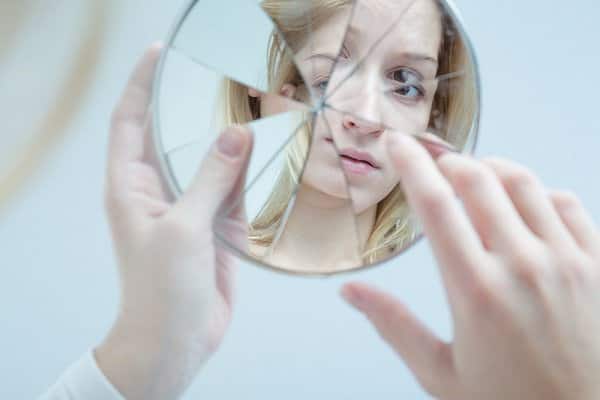 It can often be difficult to look at ourselves objectively. (Photographee.eu/Shutterstock)