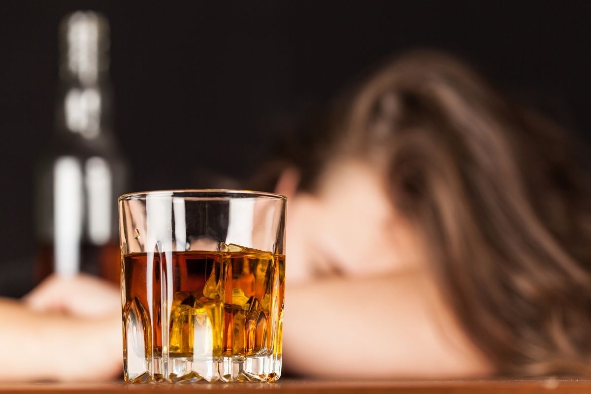 Key Signs Of Alcohol Overdose - Amethyst Recovery Center